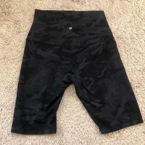 Lululemon Align 10” Short size 10